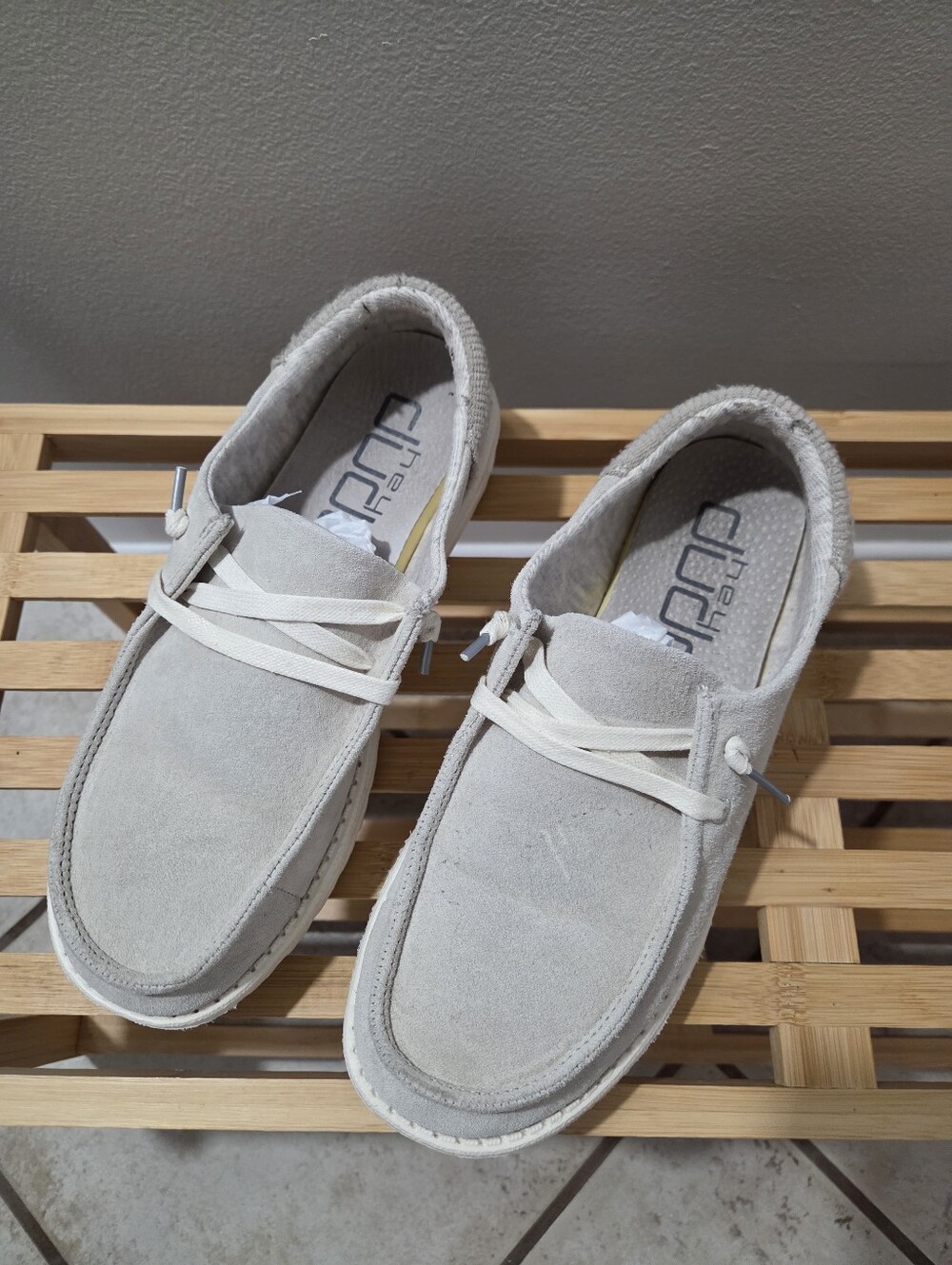HEYDUDE Wendy Suede Off White Shoes Women’s Size 8